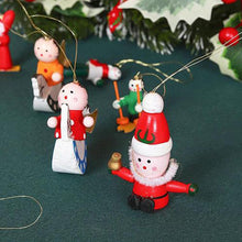 Laden Sie das Bild in den Galerie-Viewer, 24 kleine Holzanhänger zu Weihnachten