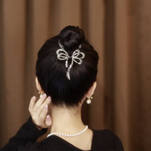 Laden Sie das Bild in den Galerie-Viewer, Haarspange aus Acryl