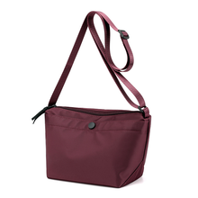 Laden Sie das Bild in den Galerie-Viewer, Elegante Knödeltasche