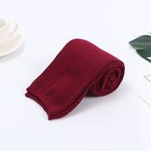 Laden Sie das Bild in den Galerie-Viewer, Extra lange Baumwollsocken