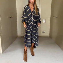 Laden Sie das Bild in den Galerie-Viewer, Lockeres Kleid mit V-Ausschnitt