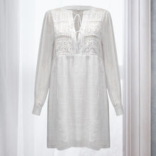 Laden Sie das Bild in den Galerie-Viewer, Weißes Langärmliges Kleid