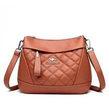 Laden Sie das Bild in den Galerie-Viewer, Rhomboid Tasche aus gekörntem Leder