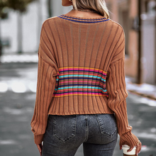 Laden Sie das Bild in den Galerie-Viewer, Täfelter Pullover mit V-Ausschnitt