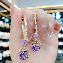 Laden Sie das Bild in den Galerie-Viewer, Hohle Rosenohrringe