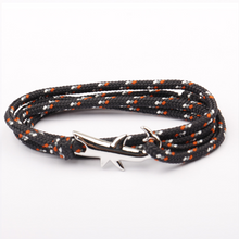 Laden Sie das Bild in den Galerie-Viewer, Hai Armband