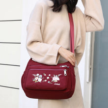 Laden Sie das Bild in den Galerie-Viewer, Damen modische bestickte Umhängetasche mit Blumenmuster