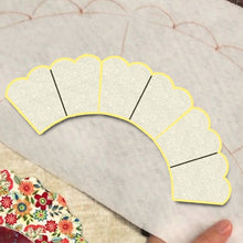 Laden Sie das Bild in den Galerie-Viewer, Handgemachtes Acryl Weihnachtsbaum Patchwork Set