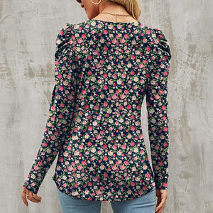 Bedrucktes Rundhals-T-Shirt mit schmaler Taille