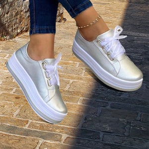 Stilvolle Freizeitschuhe mit dicken Sohlen