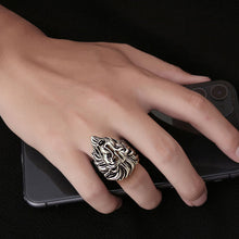 Laden Sie das Bild in den Galerie-Viewer, Modischer Herrschsüchtiger Löwenkopfring