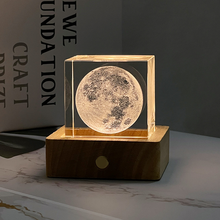 Laden Sie das Bild in den Galerie-Viewer, Zauberstern Mond Lampe
