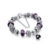 Laden Sie das Bild in den Galerie-Viewer, Handgefertigtes Kristallarmband