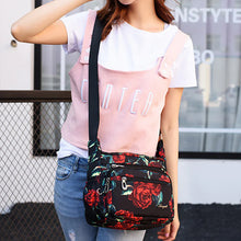 Laden Sie das Bild in den Galerie-Viewer, Lässige Leichte Blumen-Umhängetasche Aus Nylon