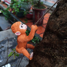 Laden Sie das Bild in den Galerie-Viewer, Kletternde Gartentiere