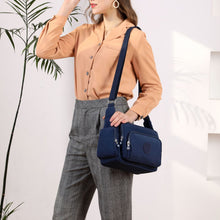 Laden Sie das Bild in den Galerie-Viewer, Wasserdichte vielseitige leichte Umhängetasche aus Nylon für Damen