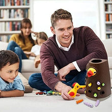Laden Sie das Bild in den Galerie-Viewer, Specht fängt Insekten Spielzeug