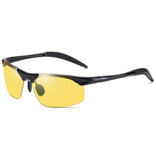 Laden Sie das Bild in den Galerie-Viewer, Selbsttönende Sonnenbrille mit blendfreien polarisierten Gläsern