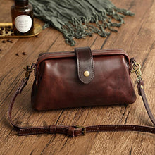 Laden Sie das Bild in den Galerie-Viewer, Vintage handgemachte Ledertasche