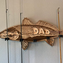 Laden Sie das Bild in den Galerie-Viewer, Fischförmiger Angelrutenhalter aus Holz