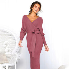 Laden Sie das Bild in den Galerie-Viewer, Elegantes Pulloverkleid mit V-Ausschnitt