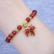 Laden Sie das Bild in den Galerie-Viewer, Roter Ahornblatt-Schmuck