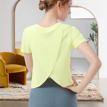 Laden Sie das Bild in den Galerie-Viewer, Geschlitztes Yoga-T-Shirt