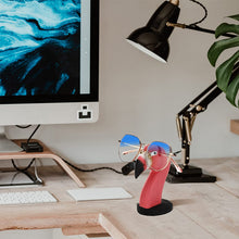 Laden Sie das Bild in den Galerie-Viewer, 3D Tier-Brillenständer Aus Holz