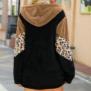 Kapuzenjacke mit Leopardenmuster