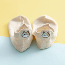 Laden Sie das Bild in den Galerie-Viewer, Damen Socken mit Katzenstickerei