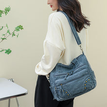 Laden Sie das Bild in den Galerie-Viewer, Denim Farbe Tote Handtasche