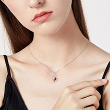 Laden Sie das Bild in den Galerie-Viewer, Kardinal mit Rosenhalskette
