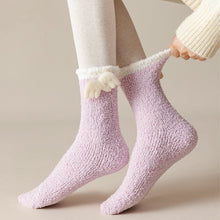 Laden Sie das Bild in den Galerie-Viewer, Flauschige Weihnachtssocken