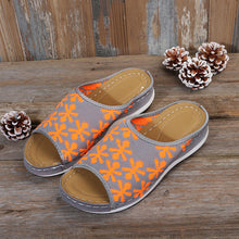 Laden Sie das Bild in den Galerie-Viewer, Retro Hohlblumensandalen mit rundem Kopf für Damen