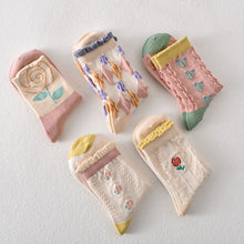 Laden Sie das Bild in den Galerie-Viewer, Rosafarbene Baumwollsocken mit Blumenmuster für Damen (5 Paar)