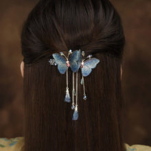 Laden Sie das Bild in den Galerie-Viewer, Verträumte Schmetterling Haarspange mit Fransen