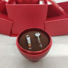 Laden Sie das Bild in den Galerie-Viewer, Kreative Rote Rosen-Geschenkbox