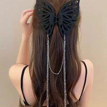 Laden Sie das Bild in den Galerie-Viewer, Schmetterling Ausschnitt Quaste große Haarspange