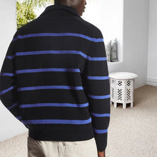 Laden Sie das Bild in den Galerie-Viewer, Gestreifter Strickpullover mit Revers