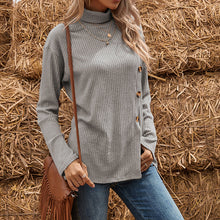 Laden Sie das Bild in den Galerie-Viewer, Strickpullover mit Knopfschlitz