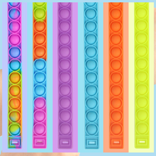Laden Sie das Bild in den Galerie-Viewer, Farbe Silikon Armband