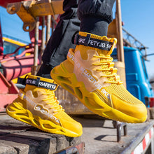 Laden Sie das Bild in den Galerie-Viewer, Atmungsaktive Sicherheitsschuhe mit Pannenschutz