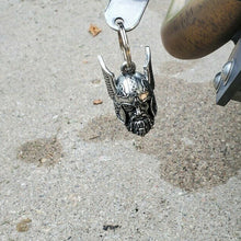 Laden Sie das Bild in den Galerie-Viewer, Kreativer Schlüsselanhänger aus Legierung