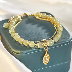 Armband aus Hetian-Jade mit Blatt