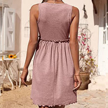 Laden Sie das Bild in den Galerie-Viewer, Gestricktes plissiertes Trägerkleid mit hoher Taille