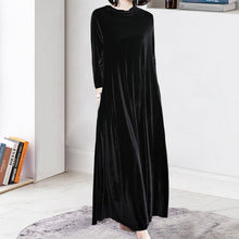 Laden Sie das Bild in den Galerie-Viewer, Langärmliges Kleid aus Samt