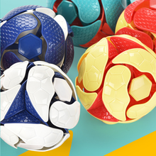 Laden Sie das Bild in den Galerie-Viewer, Kreativer teleskopischer farbwechselnder Fußball