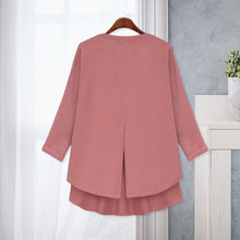 Laden Sie das Bild in den Galerie-Viewer, T-Shirt mit Rundhalsausschnitt und unregelmäßigem Saum