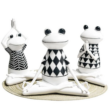 Laden Sie das Bild in den Galerie-Viewer, Yoga-Frosch-Ornament aus Harz