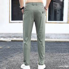 Laden Sie das Bild in den Galerie-Viewer, Freizeithose aus Eisseide für Herren